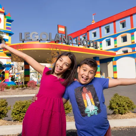 Kids Legolandhotel Entrance7x5