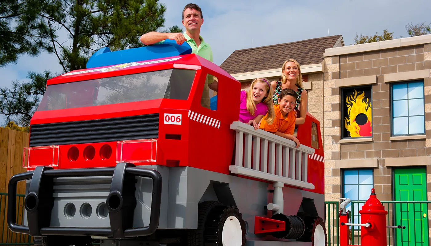 Family enjoying LEGOLAND